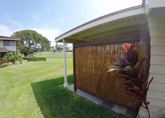 Royal Lahaina Resort & Bungalows